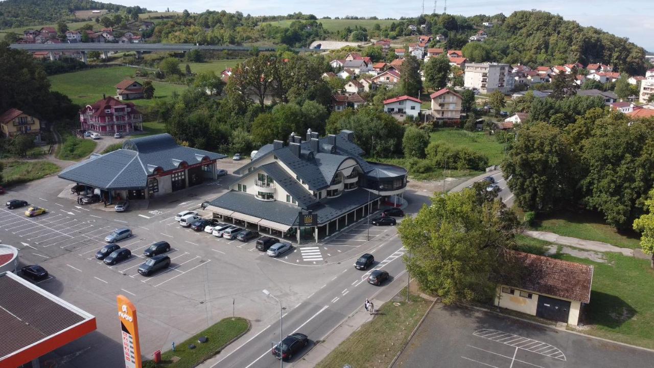 Hotel Laktasi Exterior photo
